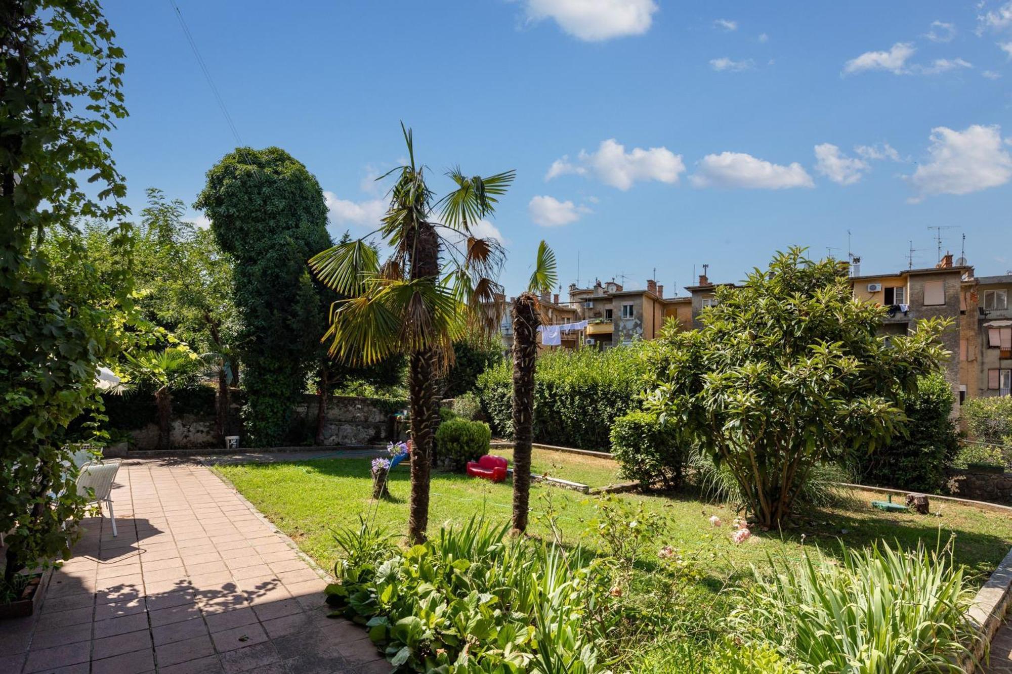 City Apartment With Garden - Happy Rentals Rijeka Exterior photo